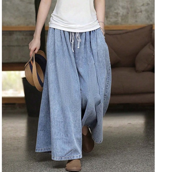 Baggy Light Wash Stretchy Waist Wide leg Denim Jeans - Picture 3 of 6